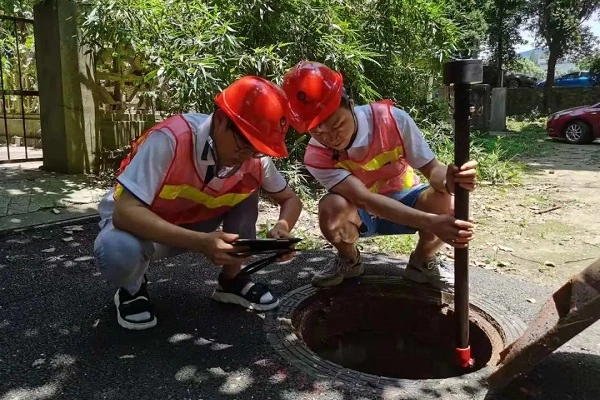 Passaggi di rilevamento dell'attrezzatura di ispezione dei tubi CCTV